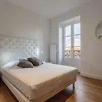 Izokina Keyweek 2 Bedroom In アパート