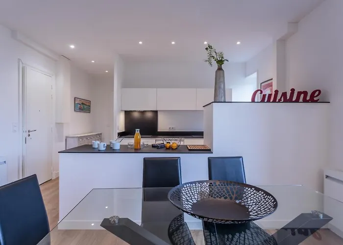 Izokina Keyweek 2 Bedroom In *